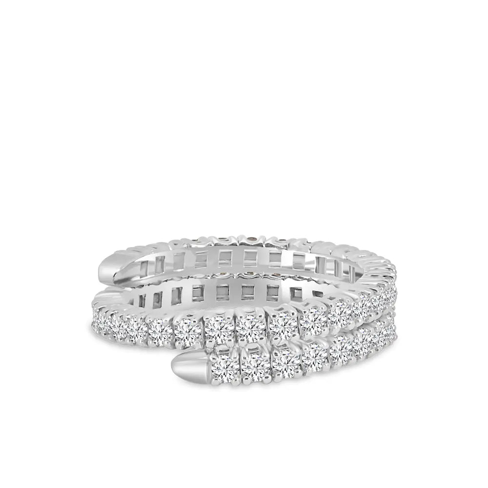 Anillo de diamantes con envoltura de resorte de 14 KW y 1,50 quilates